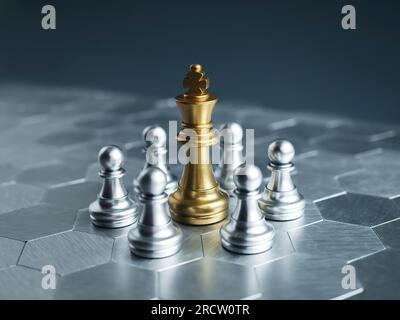 Ein goldenes Schachspiel, das in der Mitte von kleinen silbernen Bauwerken auf einem sechseckigen Bodenhintergrund steht. Schachfigurenspiele im Schachspiel C. Stockfoto