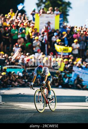 Frankreich. 16. Juli 2023. Foto von Alex Whitehead/SWpix.com - 16/07/2023 - Radfahren - 2023 Tour de France - Bühne 15: Les Gets Les Portes du Soleil zum Saint-Gervais Mont-Blanc (179km) - Mathieu Burgaudeau von TotalEnergies Credit: SWpix/Alamy Live News Stockfoto