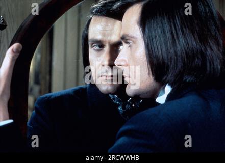 RALPH BATES IN DR JEKYLL UND SCHWESTER HYDE (1971), REGIE: ROY WARD BAKER. Kredit: HAMMER/AIP/Album Stockfoto
