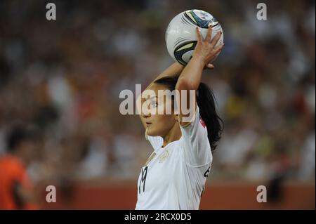 Fatmire BAJRAHEI Aktion Deutschland - Frankreich 4:2 - 5.7.2011 Fußball Frauen Weltmeisterschaft in Deutschland FIFA Women Worldcup 2011 - 26,6.-17.7.2011 Stockfoto