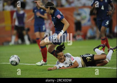 Fatmire BAJRAHEI Aktion Deutschland - Frankreich 4:2 - 5.7.2011 Fußball Frauen Weltmeisterschaft in Deutschland FIFA Women Worldcup 2011 - 26,6.-17.7.2011 Stockfoto