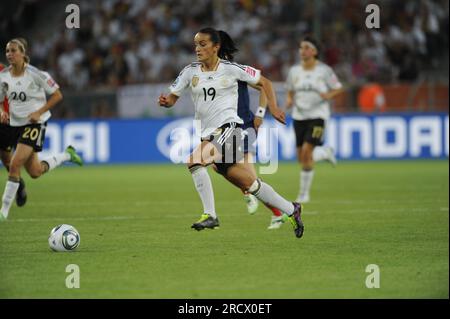 Fatmire BAJRAHEI Aktion Deutschland - Frankreich 4:2 - 5.7.2011 Fußball Frauen Weltmeisterschaft in Deutschland FIFA Women Worldcup 2011 - 26,6.-17.7.2011 Stockfoto