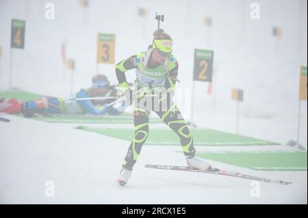 DORIN HABERT Marie FRA Aktion Biathlon 4 x 6 km Staffel der Frauen am 11.12.2011 in Hochfilzen Stockfoto