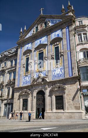 Porto, Portugal - 24. August 2020: Congregados-Kirche in Porto, Portugal. Stockfoto