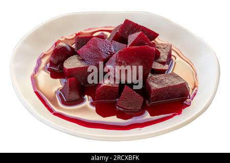 Eingelegte Rote Bete. Eingelegte Rote Bete, isoliert auf weißem Hintergrund. Schließen Stockfoto