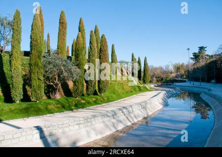 Bosque del Recuerdo. Der Retiro-Park, Madrid, Spanien. Stockfoto