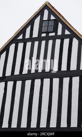 Fachwerkhäuser in Stratford-upon-Avon. Stratford-upon-Avon ist eine Stadt in der englischen Grafschaft Warwickshire, die für ihre gut erhaltene Tudor-Stil h bekannt ist Stockfoto