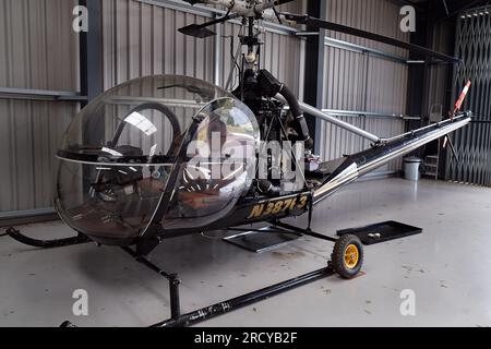 Der Bell 47 ist ein einmotoriger leichter Helikopter von Bell Helicopter mit einem Rotor. Stockfoto