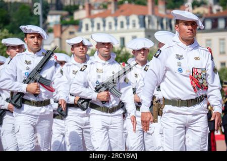 Frankreich, Lyon, 2023-07-14. 14. Juli Feiertage Parade auf dem Place Bellecour. Stockfoto