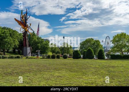 National Harbor, MD - 24. Juni 2023: Skulptur namens Reckoning vor National Harbor bei Washington DC Stockfoto