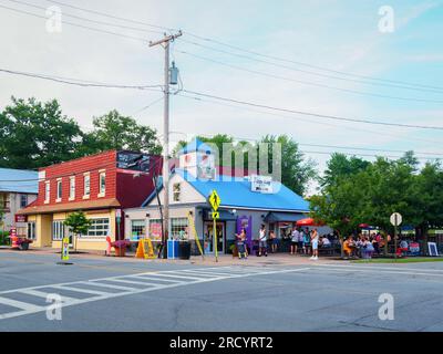 Sylvan Beach, New York - 4. Juli 2023: Landscape View IF Pizza King & Grill Restaurant. Stockfoto