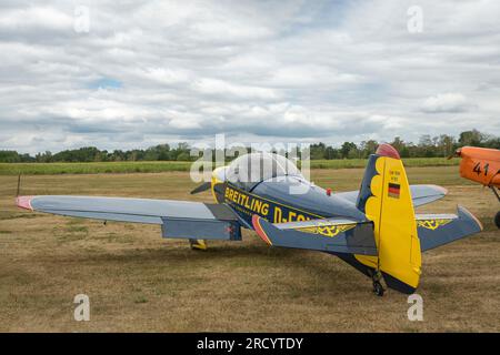 Hasselt. Limburg - Belgien 27-08-2022. Einmotoriges Flugzeug Cap 10 BK Öffentliche Outdoor-Show von Oldtimer-Flugzeugen auf dem Grasflugplatz im Hasselt Stockfoto