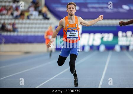 Paris, Frankreich. 17. Juli 2023. PARIS, FRANKREICH - JULI 17: Olivier Hendriks der Niederlande im Finale der Herren 400m T62 am 10. Tag der Pariser 2023-Para-Athletik-Weltmeisterschaft im Stade Charlety am 17. Juli 2023 in Paris, Frankreich. (Foto: Marcus Hartmann/BSR Agency) Kredit: BSR Agency/Alamy Live News Stockfoto