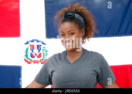 2023.03.10 Dominikanische Republik Higuey, wunderschöne junge Lateinamerikanerin. Stockfoto