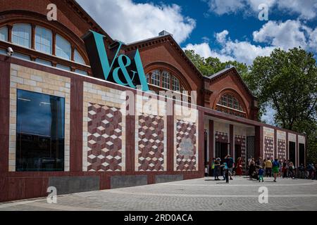 Young V&A - früher das V&A Museum of Childhood in Bethnal Green East London. 2023 eröffnet. Das junge V&A London. Stockfoto