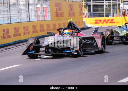 Rom, Italien. 15. Juli 2023. Roberto Merhi aus Spanien und Mahindra Racing treten in Runde 13 des ABB Formel E World Championship 2023 Hankook Rome E-Prix gegeneinander an. (Foto: Davide Di Lalla/SOPA Images/Sipa USA) Guthaben: SIPA USA/Alamy Live News Stockfoto