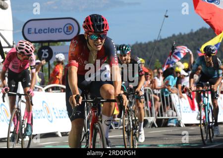 Tom Pidcock GB Ineos Grenadiers erreichte 5. km vor Hindley, James Shaw, Harald Tejada Stockfoto