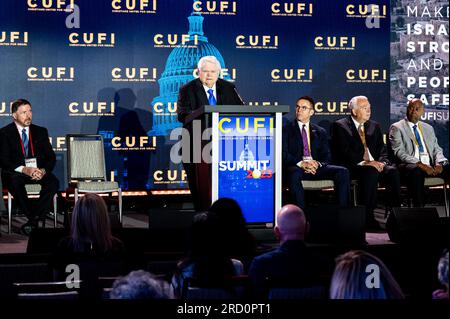 Arlington, USA. 17. Juli 2023. Pastor John Hagee, CUFI-Gründer und Vorsitzender, spricht auf der Konferenz von Christen United for Israel (CUFI) im Crystal Gateway Marriott in Arlington, Virginia. (Foto: Michael Brochstein/Sipa USA) Guthaben: SIPA USA/Alamy Live News Stockfoto