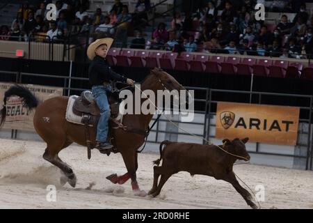 Upper Marlboro, Maryland, USA. 23. September 2022. JERMAINE WALKER JR. Nimmt während der Qualifikation der Bill Pickett Invitational Rodeo Championships in der Show Place Arena in Upper Marlboro, MD, an der Ladies Break Away-Veranstaltung Teil. Das Rodeo-Finale ist Samstagabend. (Kreditbild: © Brian Branch Price/ZUMA Press Wire) NUR REDAKTIONELLE VERWENDUNG! Nicht für den kommerziellen GEBRAUCH! Stockfoto