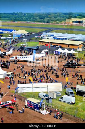 Fairford RIAT Air Show Samstag, 15. Juli 2023 statische Ausstellung einschließlich Flugdrohnen aus den USA zwischen den Duschen Stockfoto