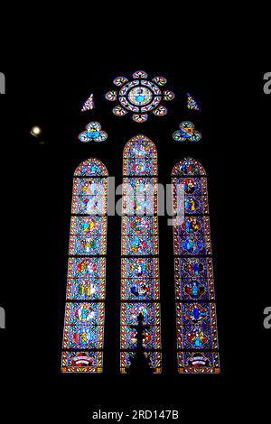 Buntglasfenster im Eglise Saint Auben en Bonne Nouvelle in Rennes Bretagne Frankreich Stockfoto