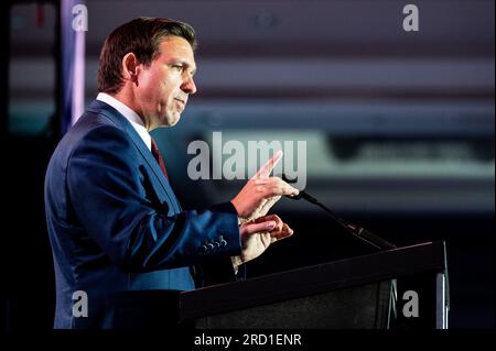 Arlington, Usa. 17. Juli 2023. Florida Governor Ron DeSantis (R-FL) spricht auf der Christen United for Israel (CUFI) Konferenz im Crystal Gateway Marriott in Arlington. Kredit: SOPA Images Limited/Alamy Live News Stockfoto