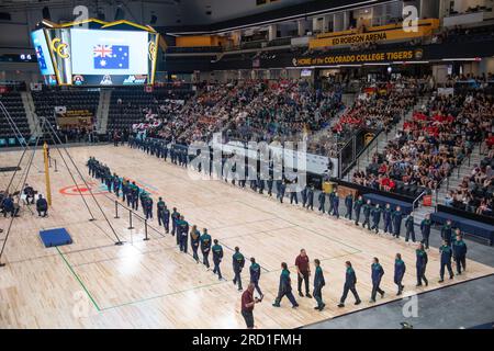 World Jump Rope Championships, Colorado Springs, Colorado, USA. 17. Juli 2023. Bei der Eröffnungszeremonie betreten Athleten aus Australien die Robson Arena für die Zeremonie. Kredit: Casey B. Gibson/Alamy Live News Stockfoto