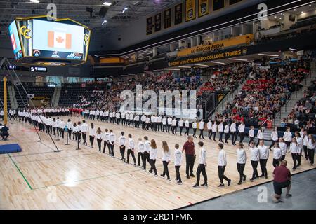 World Jump Rope Championships, Colorado Springs, Colorado, USA. 17. Juli 2023. Bei der Eröffnungszeremonie betreten Sportler aus Belgien die Robson Arena für die Zeremonie. Kredit: Casey B. Gibson/Alamy Live News Stockfoto