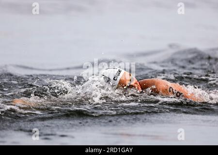 Fukuoka, Japan. 18. Juli 2023. FUKUOKA, JAPAN - JULI 18: Sharon van Rouwendaal aus den Niederlanden tritt am 5. Tag der Fukuoka 2023 World Aquatics Championships im Seaside Momochi Beach Park am 18. Juli 2023 in Fukuoka, Japan, an der Open Water Women's 5km an (Foto von Nikola Krstic/BSR Agency). Kredit: BSR Agency/Alamy Live News Stockfoto
