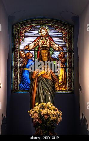 SIBIU, RUMÄNIEN - 23. JUNI 2023: Römisch-katholische Kirche der Heiligen Dreifaltigkeit Stockfoto