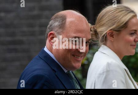 London, England, Großbritannien. 18. Juli 2023. Der Verteidigungsminister Ben Wallace verlässt die Downing Street 10 nach der Kabinettssitzung. (Kreditbild: © Tayfun Salci/ZUMA Press Wire) NUR REDAKTIONELLE VERWENDUNG! Nicht für den kommerziellen GEBRAUCH! Kredit: ZUMA Press, Inc./Alamy Live News Kredit: ZUMA Press, Inc./Alamy Live News Stockfoto