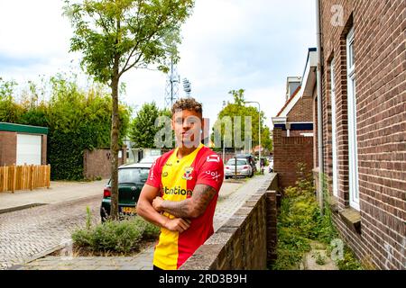 Deventer, Niederlande. 18. Juli 2023. DEVENTER, NIEDERLANDE - JULI 18: Während der Präsentation von Dean James in de Adelaarshorst am 18. Juli 2023 in Deventer, Niederlande (Foto: Henny Meyerink/BSR Agency) Kredit: BSR Agency/Alamy Live News Stockfoto