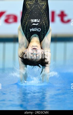 Fukuoka, Japan. 18. Juli 2023. Chen Yuxi aus China tritt am 18. Juli 2023 beim Halbfinale der 10m. Plattform der Frauen der World Aquatics Championships 2023 in Fukuoka, Japan, an. Kredit: Zhang Xiaoyu/Xinhua/Alamy Live News Stockfoto