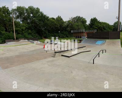 Lawrence, Kansas - 17. Juli 2023: Centennial Skate Park auf der ROCKLEDGE Road in Lawrence, KS Stockfoto