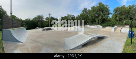 Lawrence, Kansas - 17. Juli 2023: Centennial Skate Park auf der ROCKLEDGE Road in Lawrence, KS Stockfoto