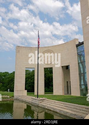 Lawrence, Kansas - 17. Juli 2023: Robert J. Dole Institute of Politics an der University of Kansas Stockfoto