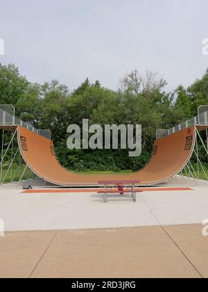 Lawrence, Kansas - 17. Juli 2023: Centennial Skate Park auf der ROCKLEDGE Road in Lawrence, KS Stockfoto