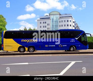 Megabus Parked, Kingsway, Cardiff City Centre, Juli 2023 Stockfoto