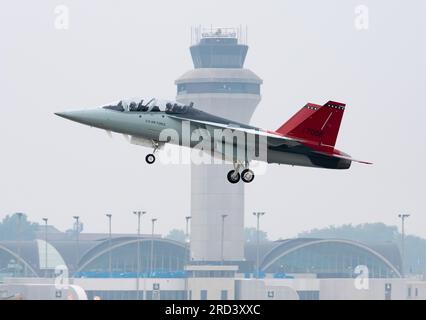 T-7A Red Hawk Engineering and Manufacturing Development First Flight, St. Louis Lambert International Airport - St. Louis, MO. Serie MSF23-030. Stockfoto