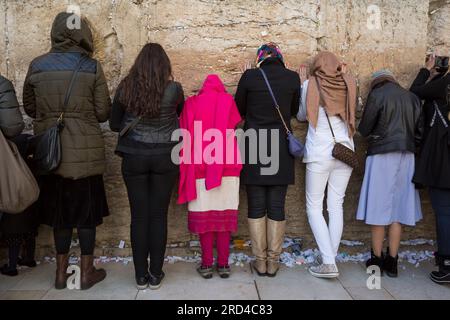 Frauenbetenbereich der Westmauer in der Altstadt von Jerusalem Stockfoto