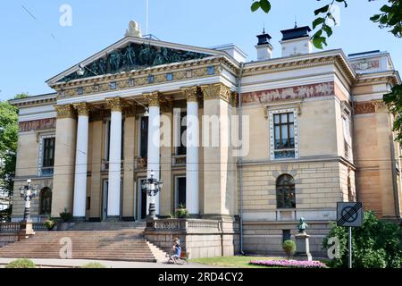 Säätytalo gegenüber der Bank of Finland in Helsinki, Finnland Stockfoto