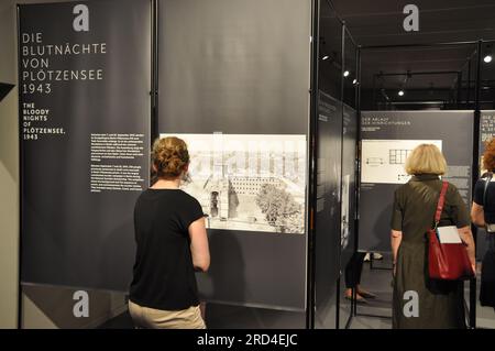 Berlin, Deutschland. 18. Juli 2023. Eine tschechisch-deutsche Ausstellung über die Hinrichtungen im Berliner Nazigefängnis Plotzensee und die dort getöteten tschechischen Opfer wurde heute, am Dienstag, dem 18. Juli 2023, in Berlin im Mahnmal für den deutschen Widerstand eröffnet. Die deutsche Sektion konzentriert sich auf die Massenhinrichtungen vom September 1943. Kredit: Zapotocky Ales/CTK Photo/Alamy Live News Stockfoto