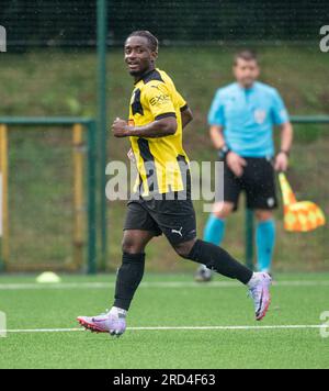 Park Hall, Oswestry, Shropshire, England, 18. Juli 2023. Ibrahim Sadiq feiert sein Tor, während der New Saints of Oswestry Town & Llansantffraid Football Club/The New Saints (TNS) gegen Bollklubben Häcken/BK Häcken in der ersten Qualifikationsrunde der Champions League in der Saison 2023/2024 in der Park Hall. (Bild: ©Cody Froggatt/Alamy Live News) Stockfoto