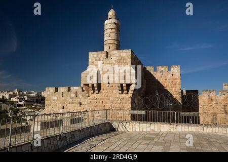 Horizontaler Blick auf den Davidturm in der Davidstadt, Stadtmauer, südlicher Abschnitt, Altstadt von Jerusalem, Israel Stockfoto