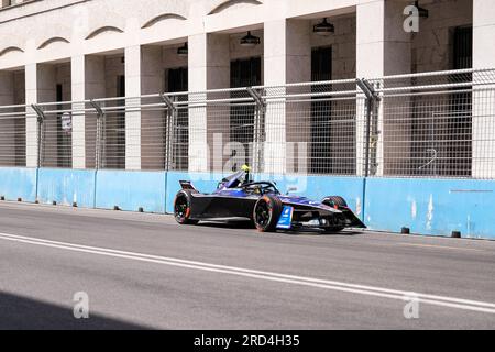 Rom, Italien. 16. Juli 2023. Edoardo Mortara aus der Schweiz und Maserati MSG Rennen während Runde 14 der ABB Formel E Weltmeisterschaft 2023 Hankook Rome E-Prix. (Foto: Davide Di Lalla/SOPA Images/Sipa USA) Guthaben: SIPA USA/Alamy Live News Stockfoto