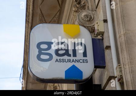 Bordeaux , Aquitaine France - 07 15 2023 : Gan Assurances signieren Marke und Text Logo am Eingang Fassadenwand Gebäude Versicherungsbüro Stockfoto