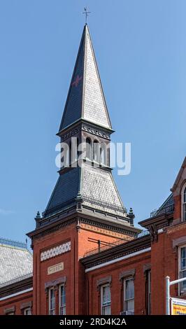 Bedford Stuyvesant: Historisches Wahrzeichen Girls High School, Victorian Gothic, entworfen von demselben Architekten wie die nahe gelegene Boys High School. Stockfoto