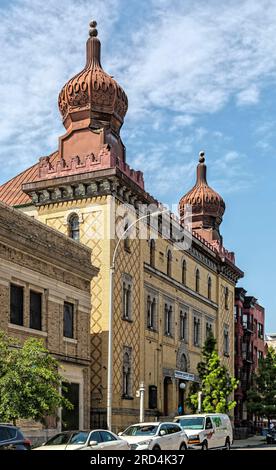 Bedford Stuyvesant: Friendship Baptist Church, erbaut im Jahr 1910 in der vielseitigen maurischen Revival, war ursprünglich der Kismet Tempel, für ein Kapitel des Schreiners. Stockfoto