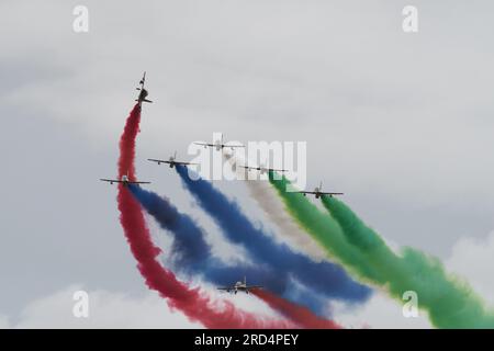 Royal International Air Tattoo, RAF Fairford, 16. Juli 2023. Fursan Al Emarat vom United Arab Emerates Air Force Aerobatic Team. Stockfoto