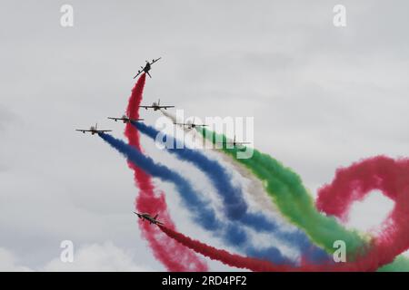 Royal International Air Tattoo, RAF Fairford, 16. Juli 2023. Fursan Al Emarat vom United Arab Emerates Air Force Aerobatic Team. Stockfoto